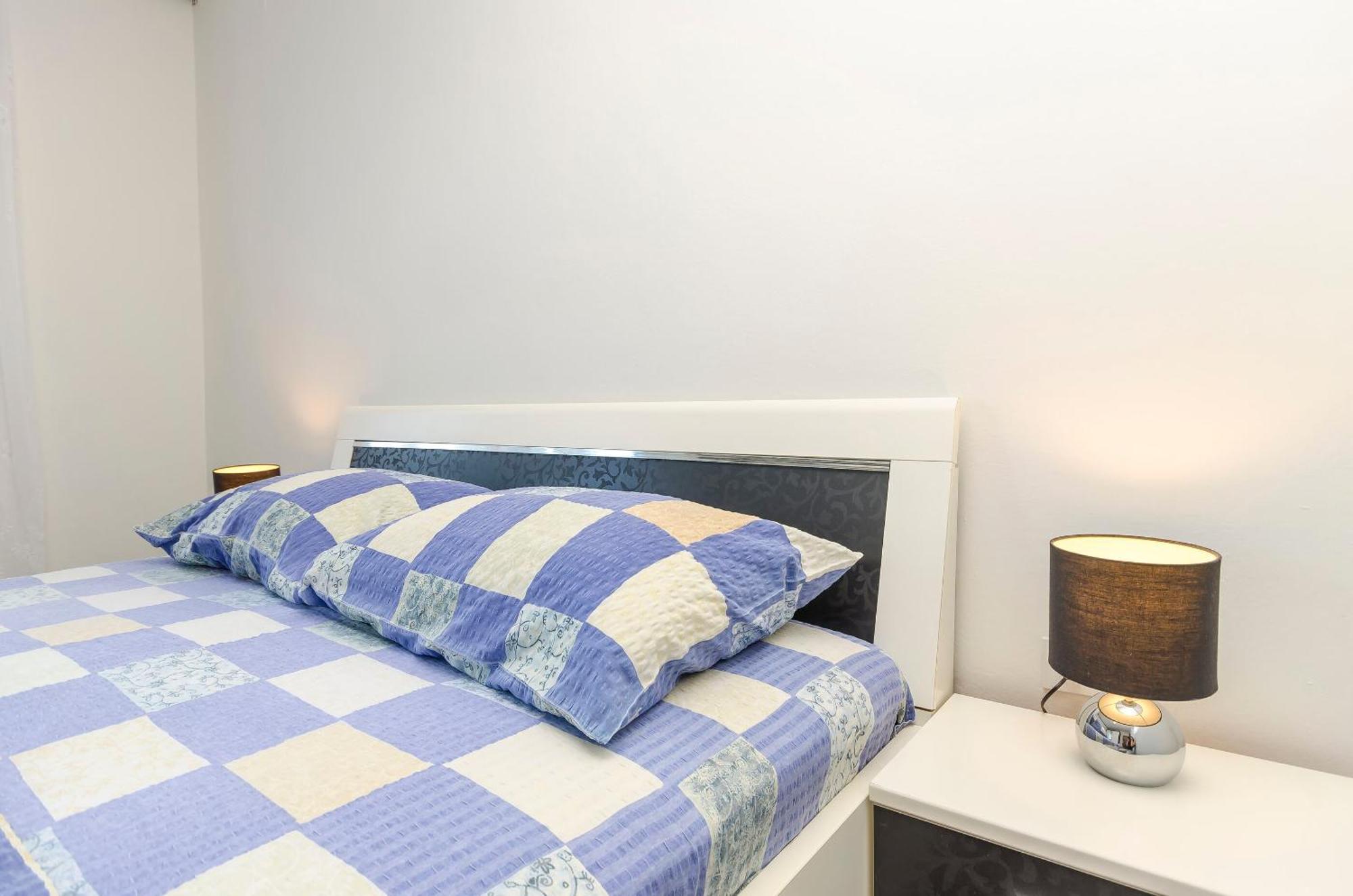Apartment Branka Tisno Luaran gambar