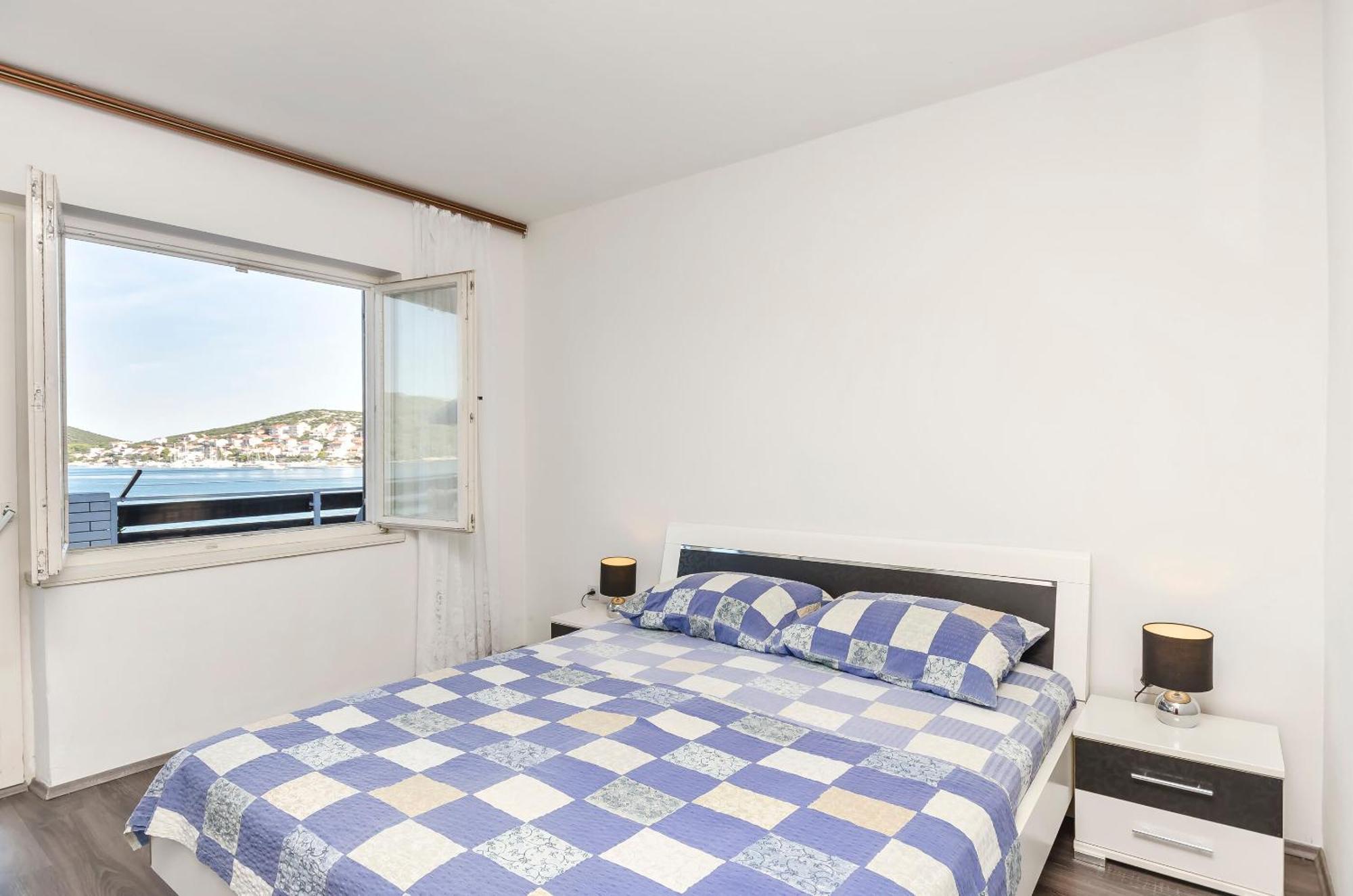 Apartment Branka Tisno Luaran gambar